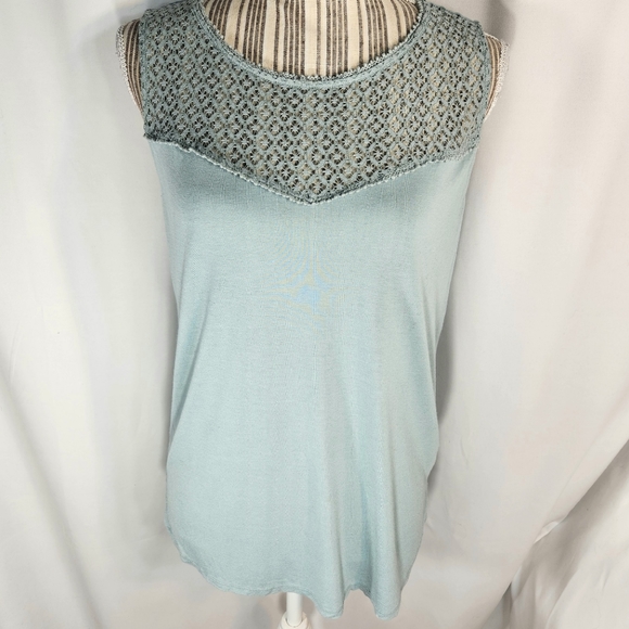 H&M Tops - H&M Blue/Green Lace Front Neckline Sleeveless Top Size Medium